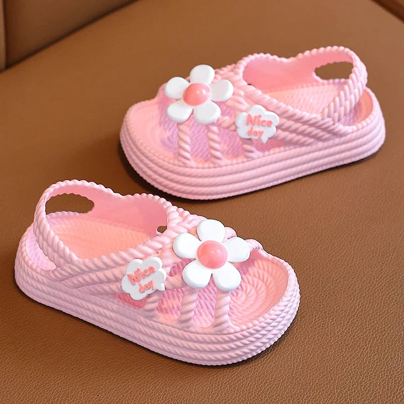 2025 New Children's Slippers Summer Girls and Boys Bathroom Home Anti slip Beach Shoes Soft Soled Baby Sandals