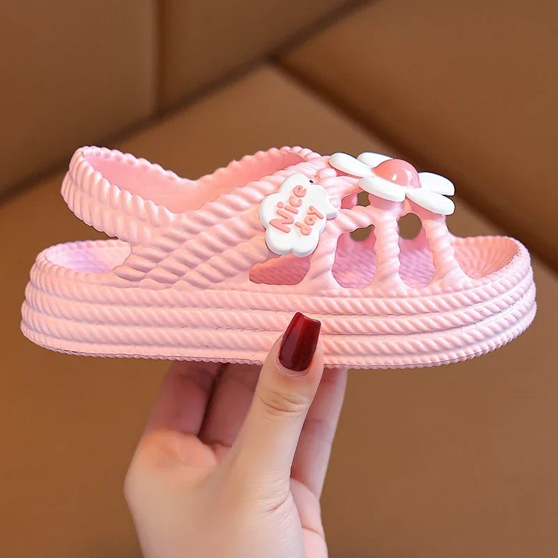2025 New Children's Slippers Summer Girls and Boys Bathroom Home Anti slip Beach Shoes Soft Soled Baby Sandals