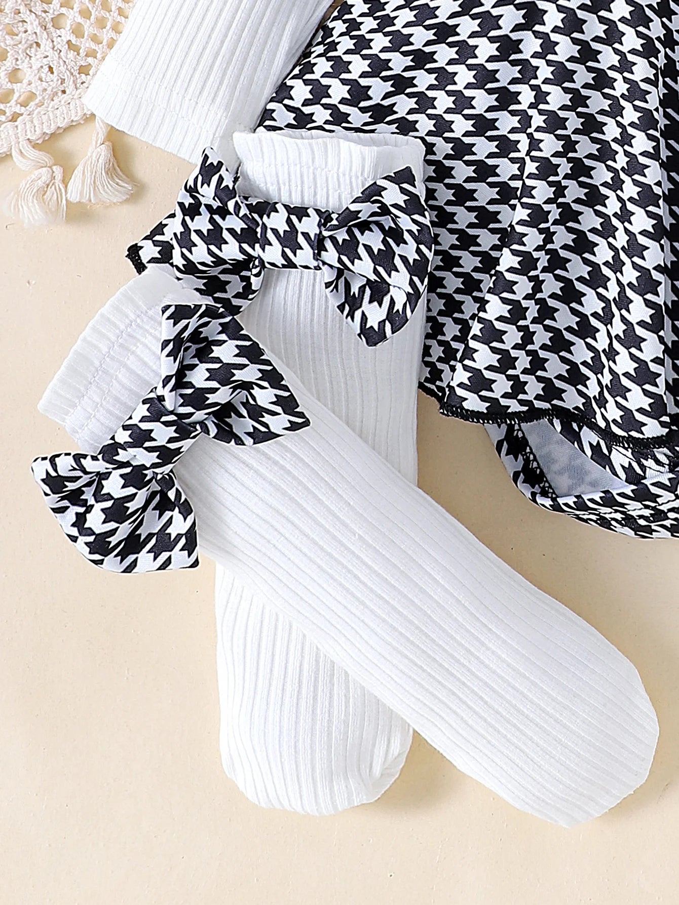 Autumn Set for Girls 0-1 Years Old – Black Top + Houndstooth Skirt