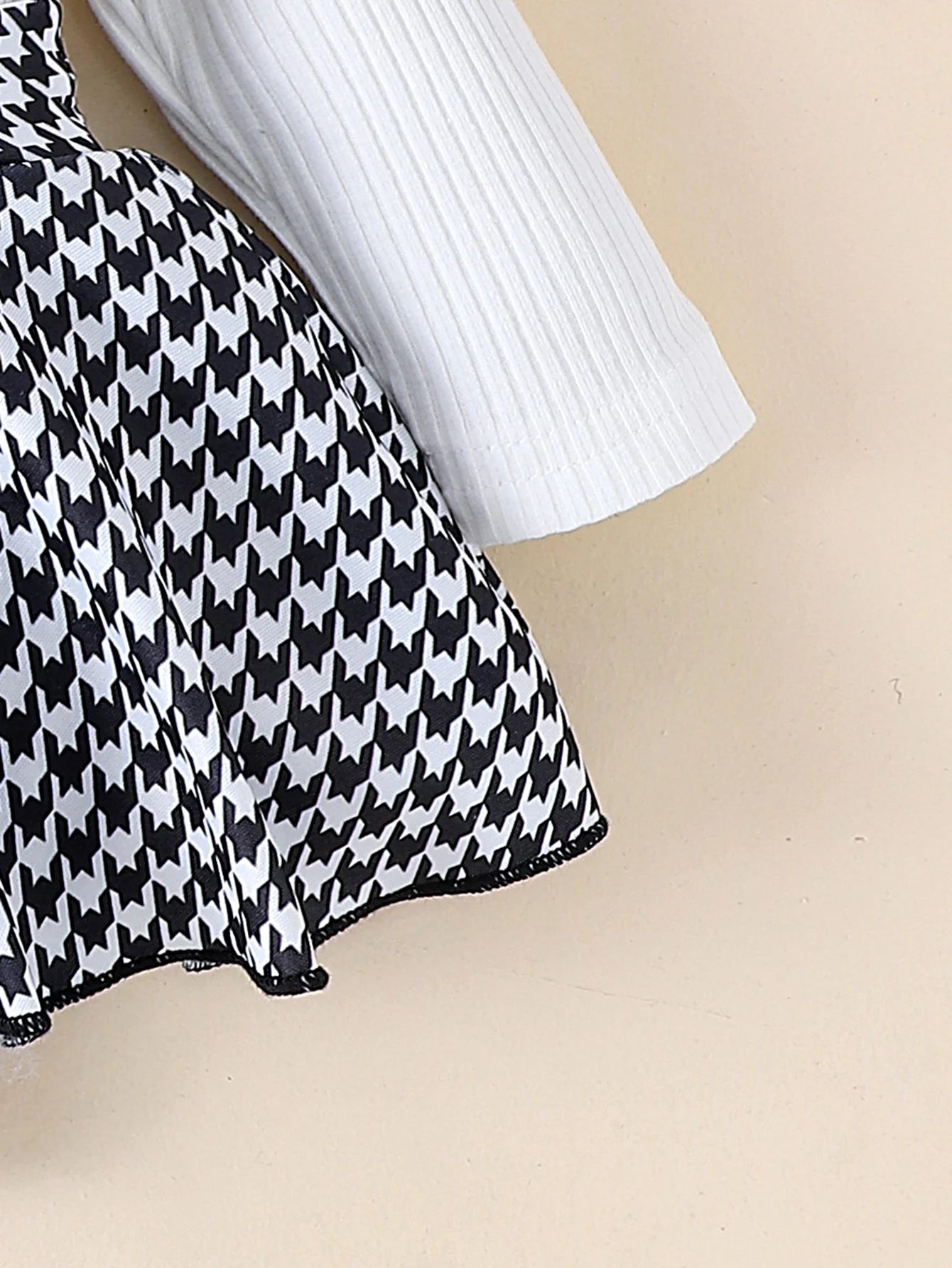 Autumn Set for Girls 0-1 Years Old – Black Top + Houndstooth Skirt