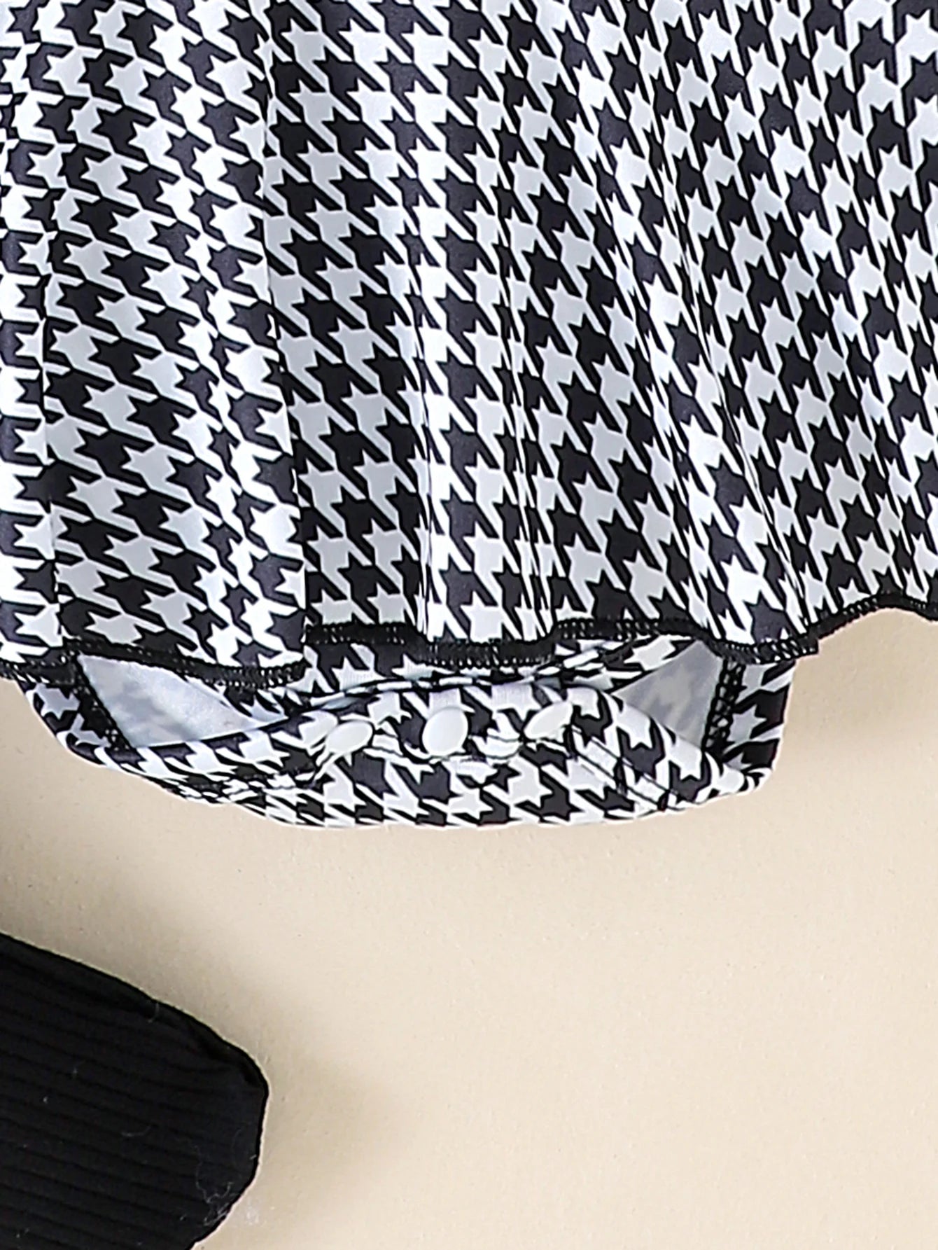 Autumn Set for Girls 0-1 Years Old – Black Top + Houndstooth Skirt